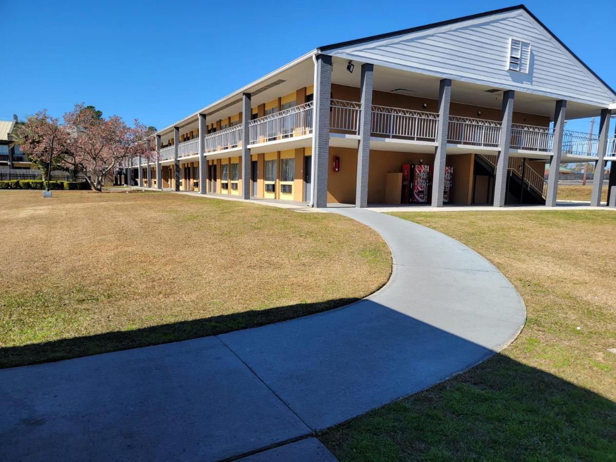 Days Inn By Wyndham Dothan Exterior photo