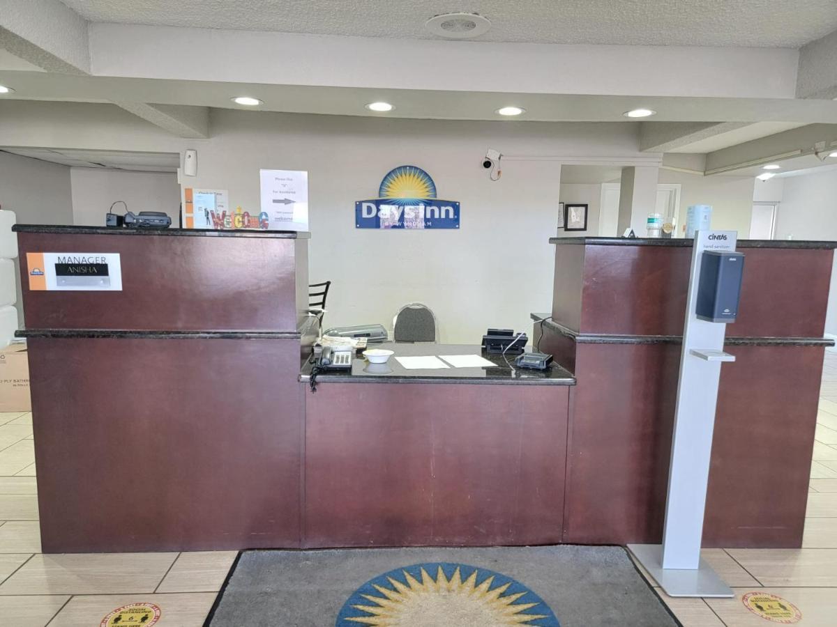 Days Inn By Wyndham Dothan Exterior photo