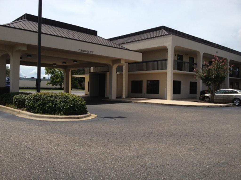Days Inn By Wyndham Dothan Exterior photo