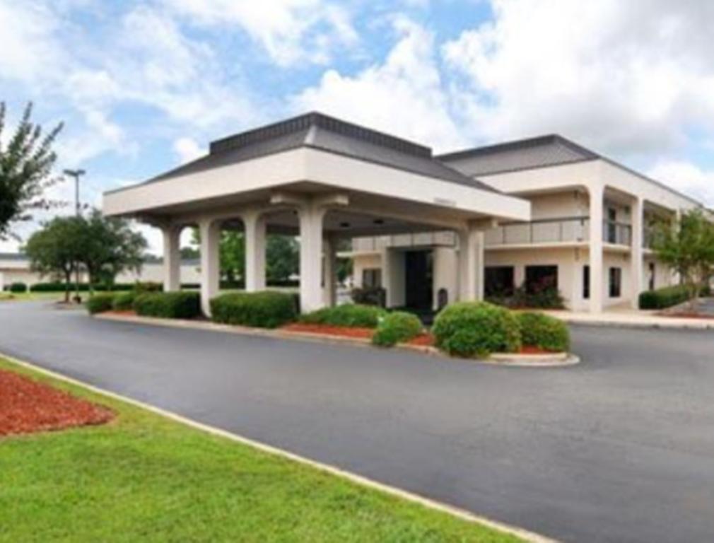 Days Inn By Wyndham Dothan Exterior photo
